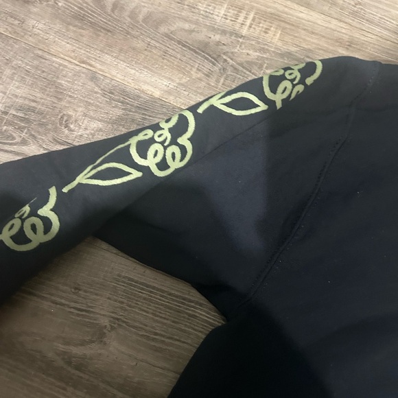 'Stop and smell the Flowers' Petals and Peacocks Black Fleece Pullover Hoodie - Picture 9 of 11